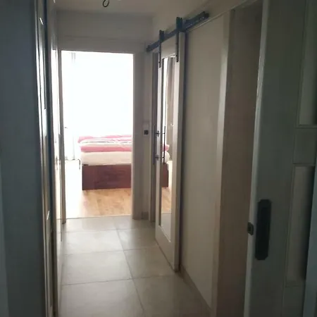 Luxury With Stunning View Of Right By Woods Brünn